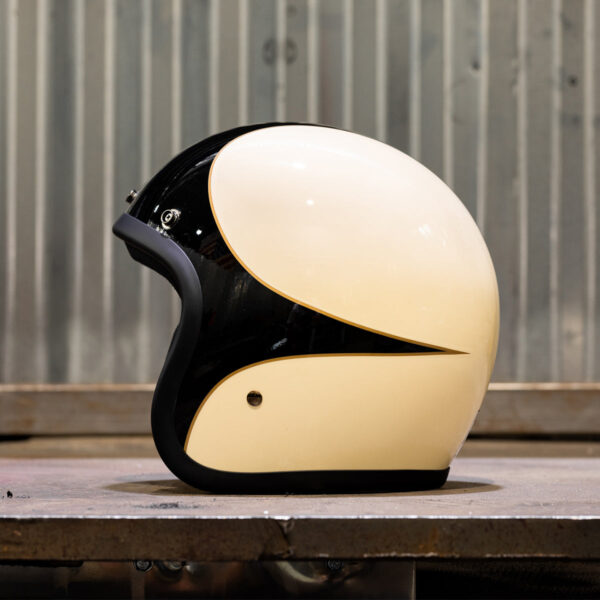 Casco Vintage Biltwell Bonanza - Scallop Gloss Vintage White / Gloss Black