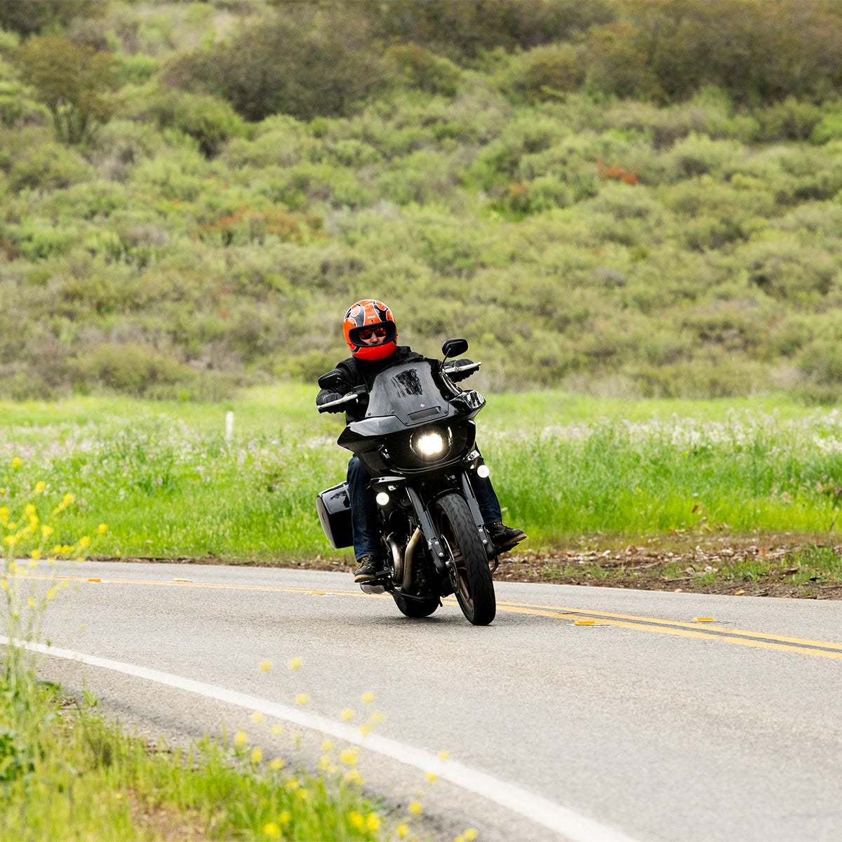 COMPETITION ORANGE FLAMES - Biltwell Gringo, es un casco estilo vintage integral