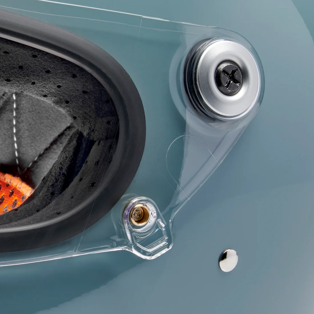 GLOSS AGAVE - Biltwell GRINGO S, es un casco estilo vintage con visor incorporado y certificacion europea ECE 22.06