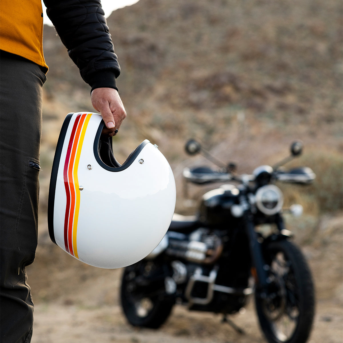 SUNSET SPECTRUM - Biltwell GRINGO, es un casco estilo vintage integral, con certificacion ece 2206