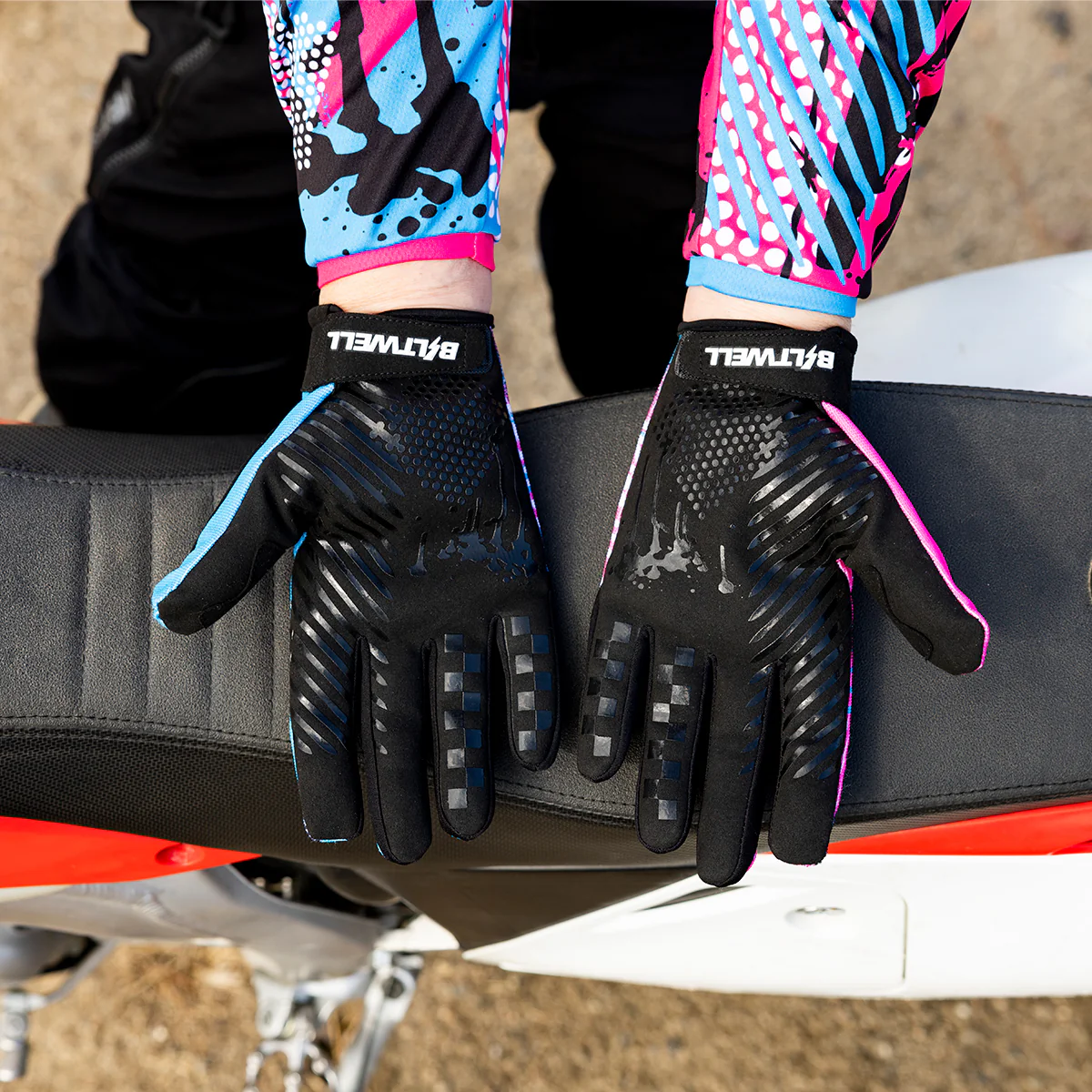 Ridgecrest Gloves -1985 de Biltwell son guantes vintage ligeros y flexibles que ofrecen gran confort.