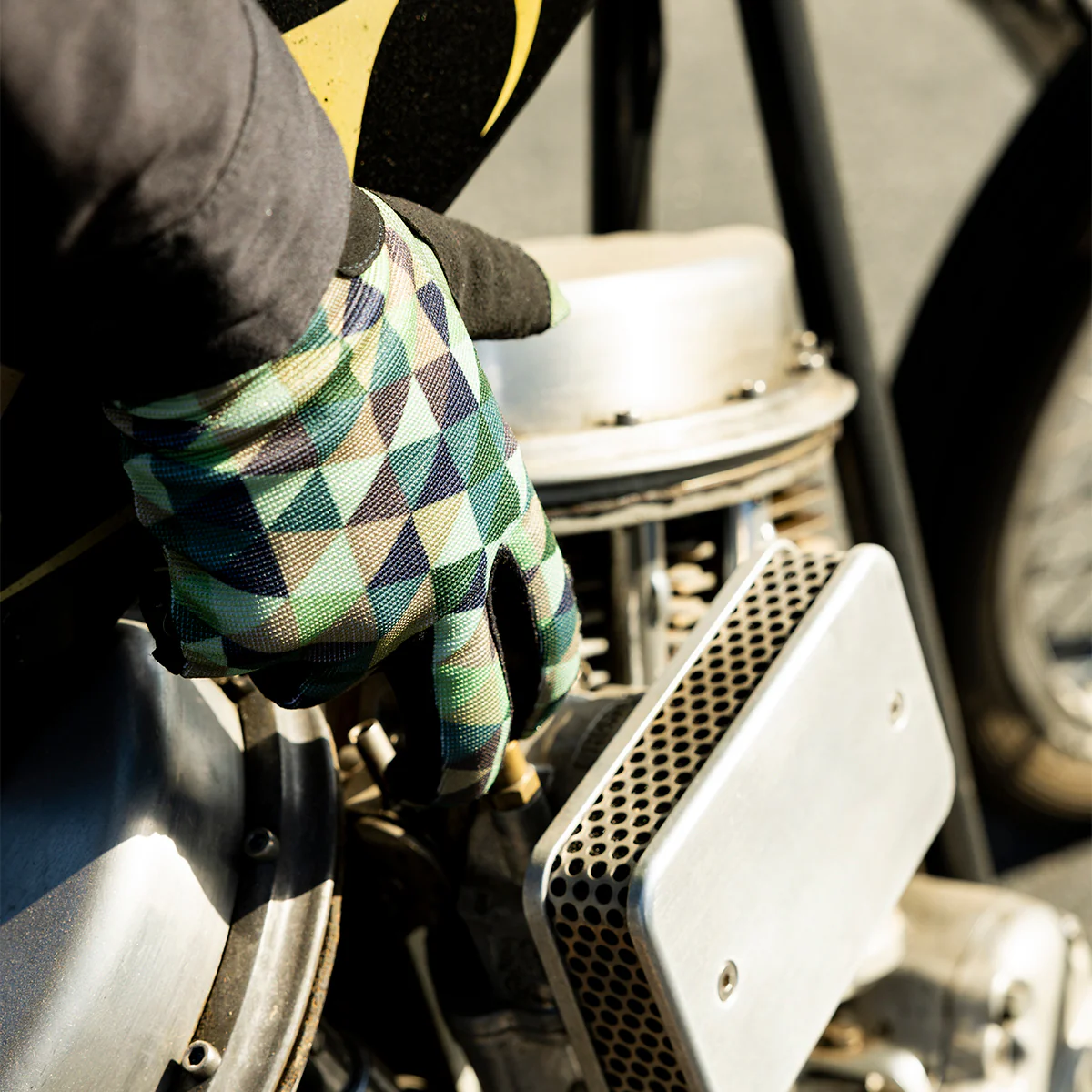 Ridgecrest Gloves - FOREST de Biltwell son guantes vintage ligeros y flexibles que ofrecen gran confort.