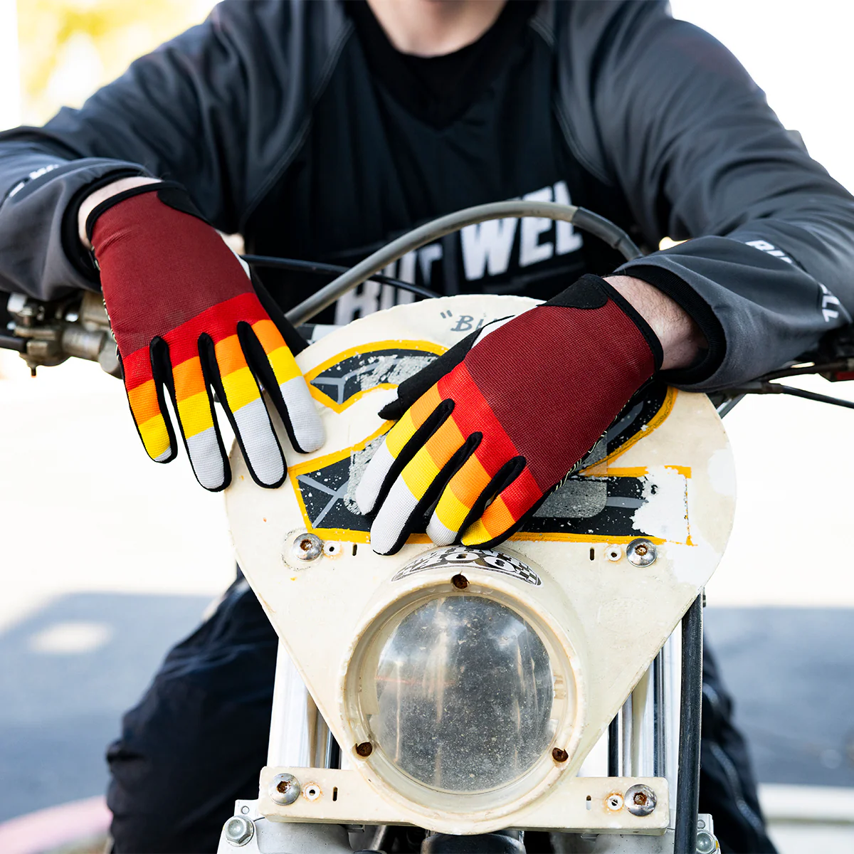 Ridgecrest Gloves -CHINOOK de Biltwell son guantes vintage ligeros y flexibles que ofrecen gran confort.